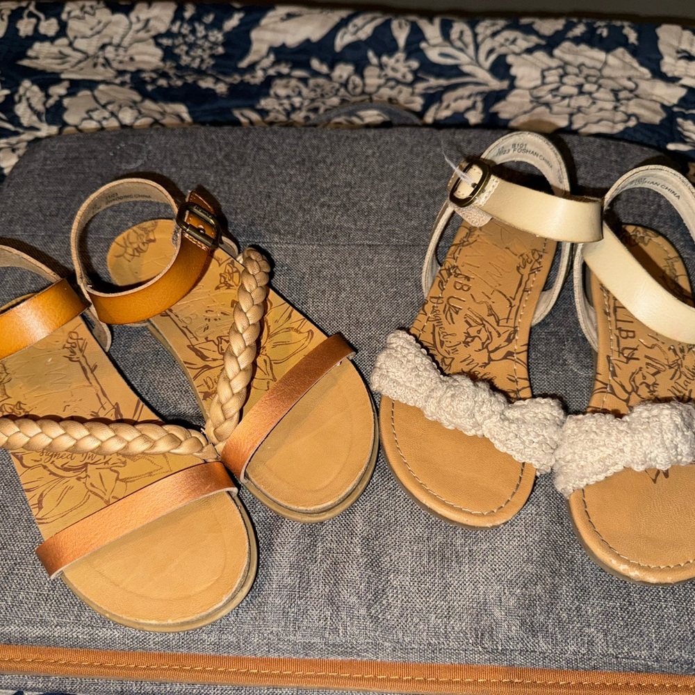 Blowfish Malibu Girls Size 12 Braided and Textured Sandals